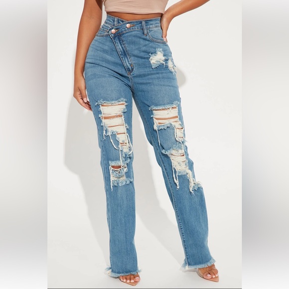 Fashion Nova Denim - NWT‼️Asymmetrical Waist Slouch Fit Jeans - Medium Blue Wash Sz 11 👖🥶❄️